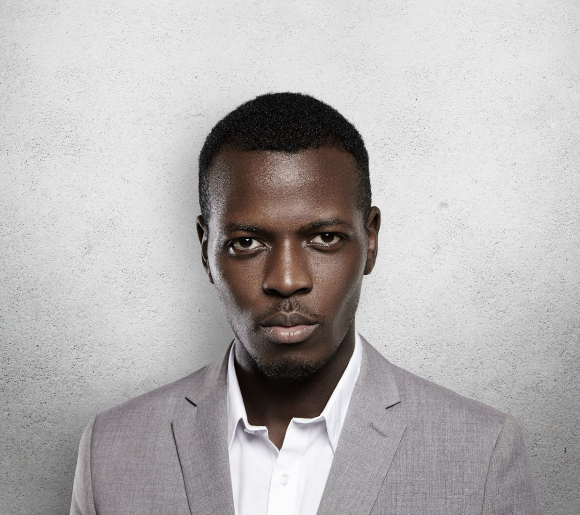 Mouna - Homme politique